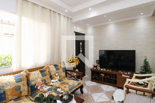 Sala de casa para alugar com 3 quartos, 120m² em Vila Nilo, São Paulo