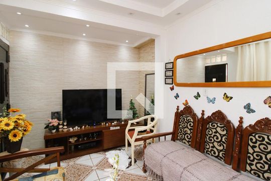 Sala de casa para alugar com 3 quartos, 120m² em Vila Nilo, São Paulo