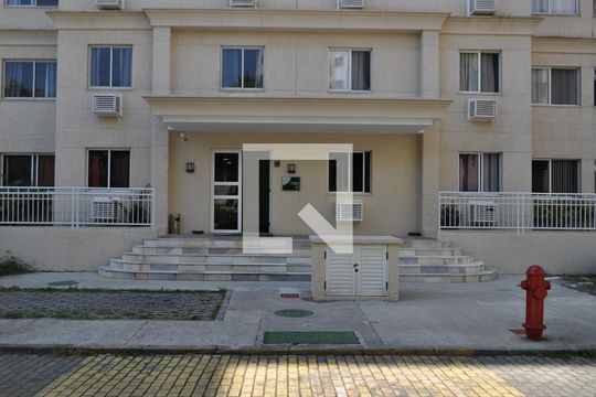 Fachada do Prédio de apartamento à venda com 2 quartos, 50m² em Jacarepaguá, Rio de Janeiro