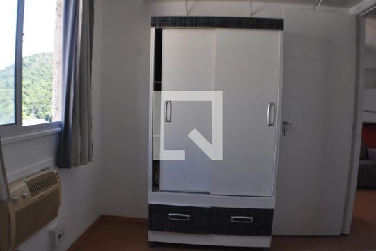 Quarto 1 - Armários de apartamento à venda com 2 quartos, 50m² em Jacarepaguá, Rio de Janeiro