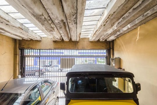 Garagem de casa à venda com 3 quartos, 215m² em Demarchi, São Bernardo do Campo