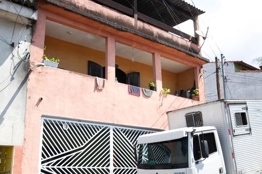 Fachada de casa à venda com 3 quartos, 200m² em Cidade São Miguel, São Paulo