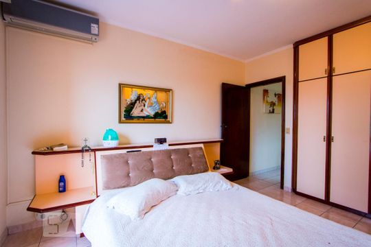 Quarto 1 - Suíte de casa para alugar com 3 quartos, 218m² em Vila Floresta, Santo André
