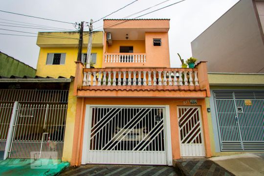 Fachada de casa para alugar com 3 quartos, 218m² em Vila Floresta, Santo André