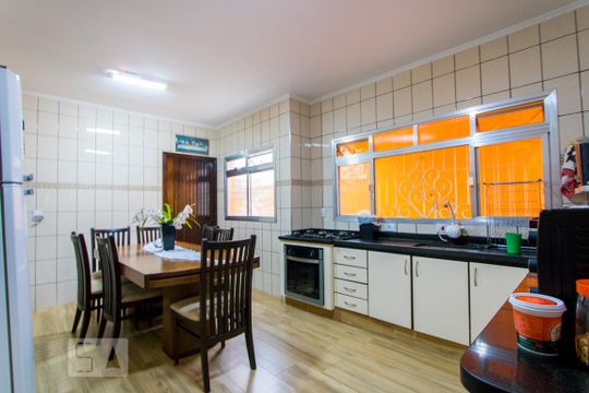 Cozinha de casa para alugar com 3 quartos, 218m² em Vila Floresta, Santo André