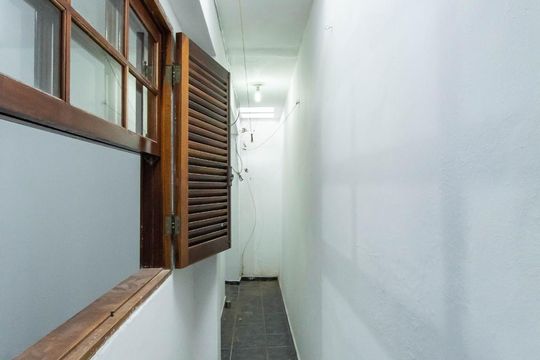 Corredor de casa à venda com 4 quartos, 250m² em Jardim Itapemirim, São Paulo