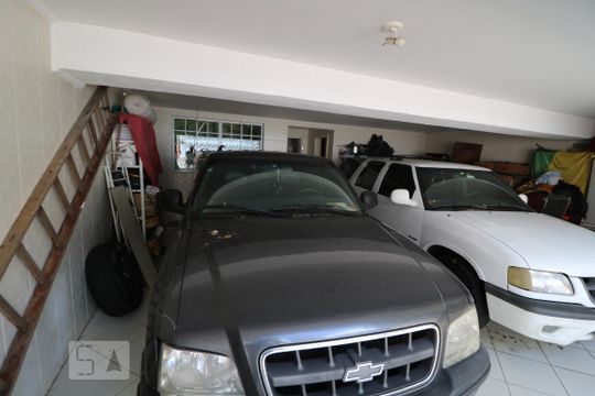 Garagem de casa à venda com 3 quartos, 650m² em Vila Lúcia, São Paulo