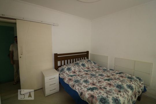 Suite de casa à venda com 3 quartos, 650m² em Vila Lúcia, São Paulo