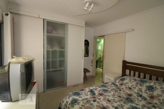 Suite de casa à venda com 3 quartos, 650m² em Vila Lúcia, São Paulo