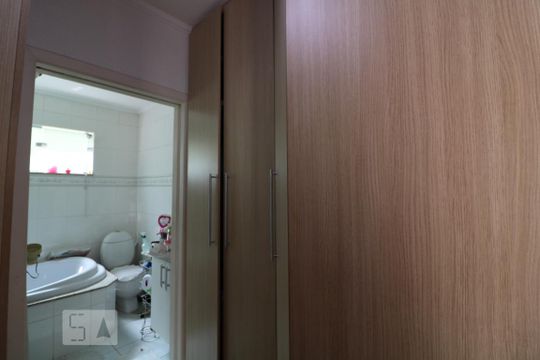 Closet de casa à venda com 3 quartos, 650m² em Vila Lúcia, São Paulo