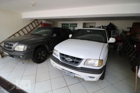 Garagem de casa à venda com 3 quartos, 650m² em Vila Lúcia, São Paulo