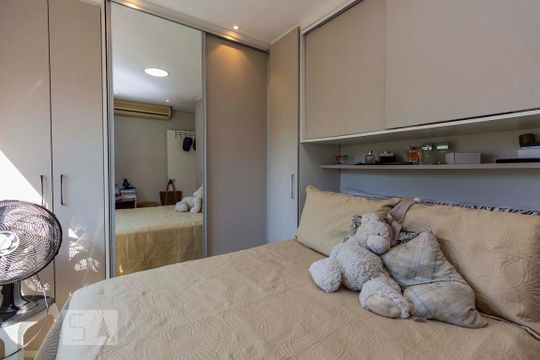 Quarto de apartamento à venda com 1 quarto, 47m² em Passo D’areia, Porto Alegre
