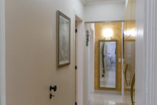 Corredor de apartamento à venda com 3 quartos, 160m² em Camargos, Guarulhos