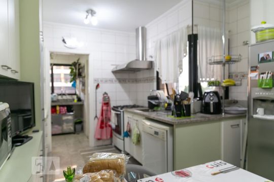 Cozinha de apartamento à venda com 3 quartos, 160m² em Camargos, Guarulhos