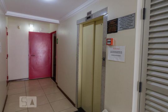 Hall de apartamento à venda com 1 quarto, 30m² em Lago Norte, Brasília