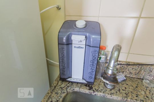Cozinha de apartamento à venda com 1 quarto, 30m² em Lago Norte, Brasília