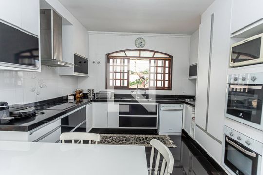 Cozinha de casa à venda com 3 quartos, 360m² em Vila Barreto, São Paulo