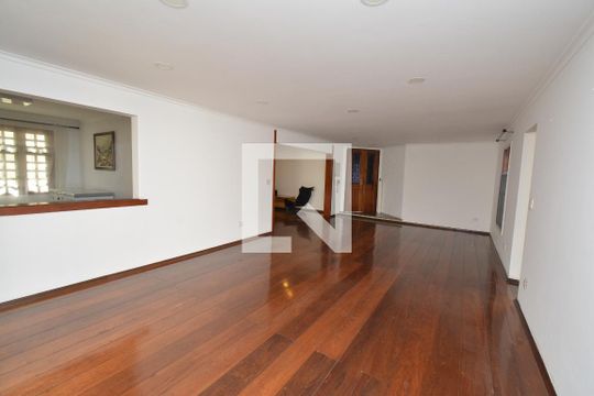 Sala  de casa à venda com 5 quartos, 476m² em Vila Galvão, Guarulhos