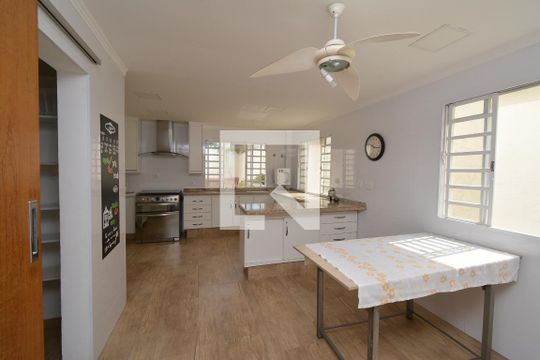 Cozinha de casa à venda com 5 quartos, 476m² em Vila Galvão, Guarulhos