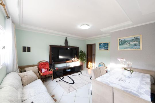 Casa à venda com 2 quartos, 85m² em Vila Carrão, São Paulo