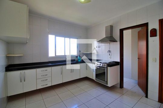 Cozinha de apartamento à venda com 3 quartos, 88m² em Vila Valparaíso, Santo André