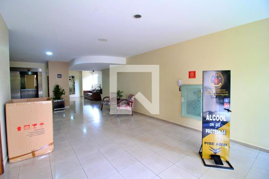 Hall de apartamento à venda com 3 quartos, 88m² em Vila Valparaíso, Santo André