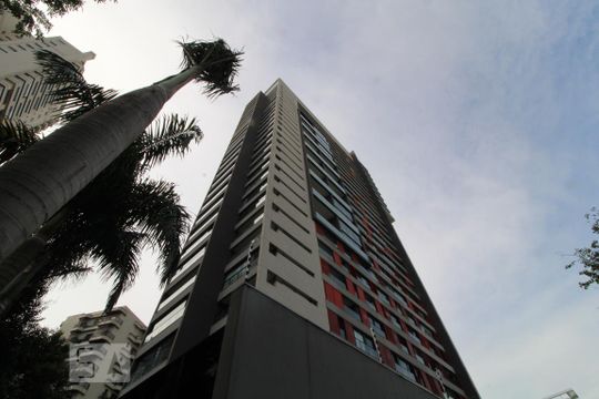Fachada de apartamento para alugar com 1 quarto, 58m² em Campo Belo, São Paulo