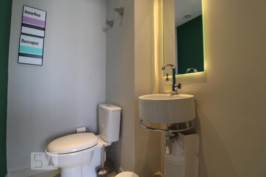 Lavabo de apartamento para alugar com 1 quarto, 58m² em Campo Belo, São Paulo