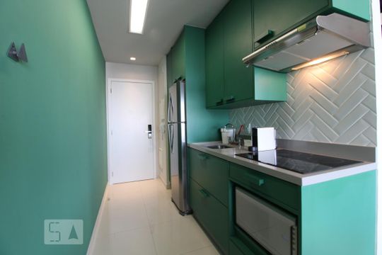 Cozinha de apartamento para alugar com 1 quarto, 58m² em Campo Belo, São Paulo