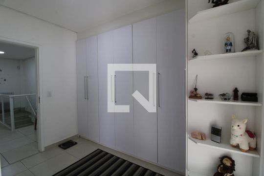 Armário da suíte 1 de casa à venda com 4 quartos, 211m² em Socorro, São Paulo