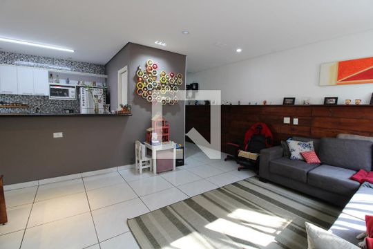 Casa à venda com 4 quartos, 211m² em Socorro, São Paulo