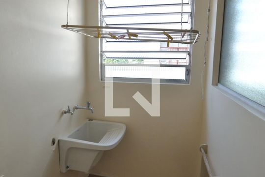 Área de serviço de apartamento para alugar com 2 quartos, 55m² em Ipiranga, São Paulo