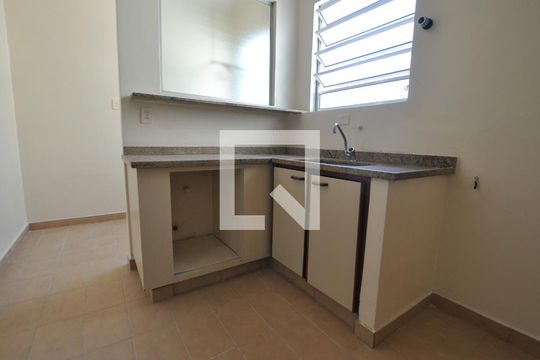 Cozinha de apartamento para alugar com 2 quartos, 55m² em Ipiranga, São Paulo