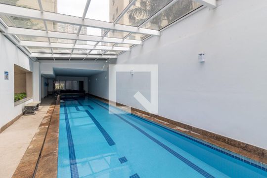 Área comum do prédio de kitnet/studio para alugar com 1 quarto, 35m² em Vila Nova Conceição, São Paulo
