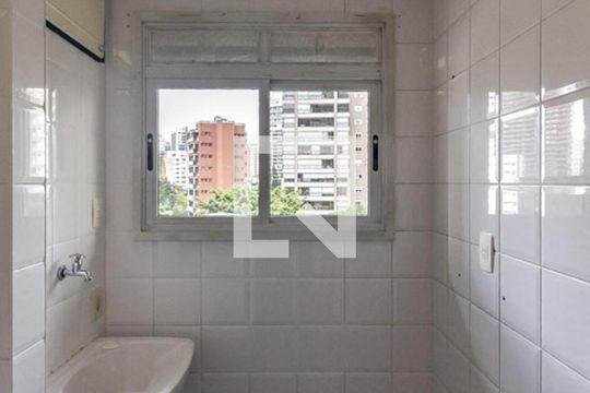 Área Serviço de kitnet/studio para alugar com 1 quarto, 35m² em Vila Nova Conceição, São Paulo