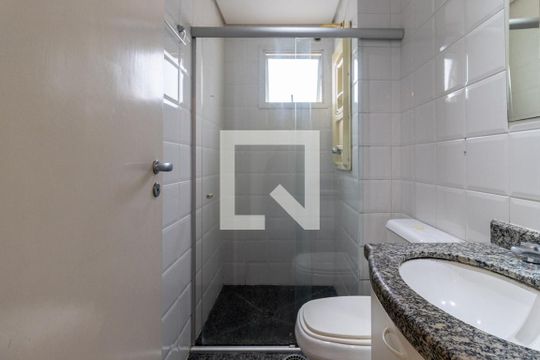 Banheiro de kitnet/studio para alugar com 1 quarto, 35m² em Vila Nova Conceição, São Paulo