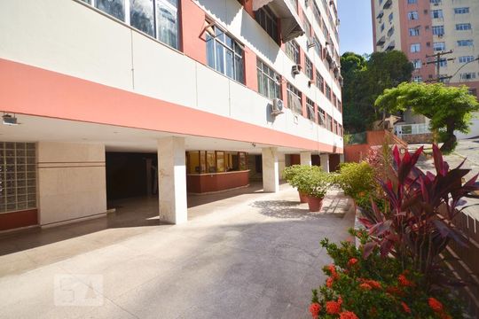 Fachada de apartamento para alugar com 2 quartos, 68m² em Santa Rosa, Niterói
