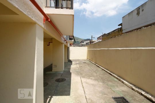 Área comum de apartamento para alugar com 2 quartos, 60m² em Piedade, Rio de Janeiro