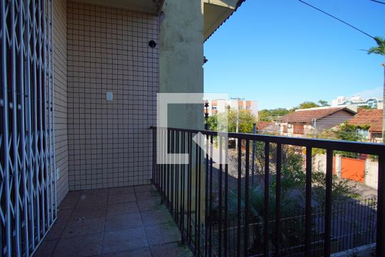 Sacada de casa à venda com 7 quartos, 380m² em Jardim do Salso, Porto Alegre