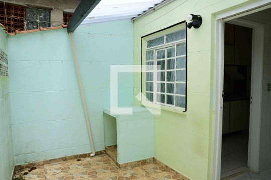 Quintal de casa de condomínio para alugar com 2 quartos, 85m² em Jardim Barro Branco, Cotia