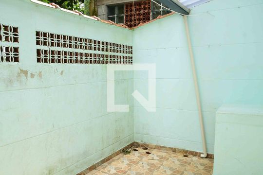 Quintal de casa de condomínio para alugar com 2 quartos, 85m² em Jardim Barro Branco, Cotia