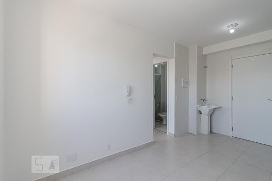 Sala de apartamento para alugar com 2 quartos, 32m² em Parque Fongaro, São Paulo