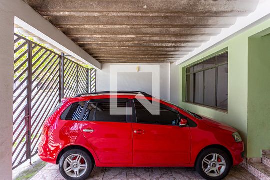 Garagem de casa à venda com 3 quartos, 150m² em Jardim Ipanema, Santo André