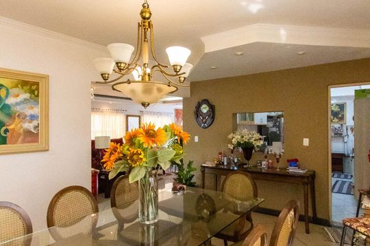 Sala de Jantar de casa de condomínio para alugar com 4 quartos, 500m² em São Paulo Ii, Cotia