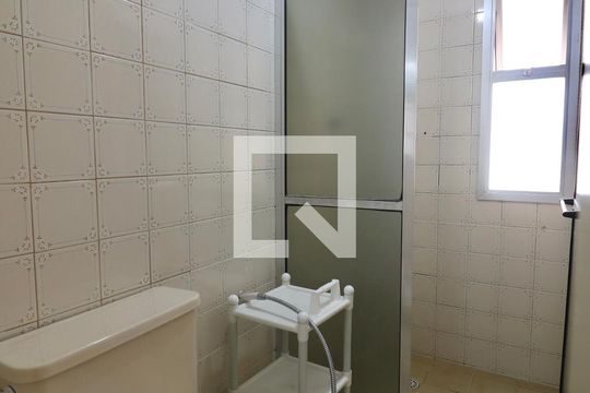 Banheiro de apartamento para alugar com 1 quarto, 38m² em Consolação, São Paulo
