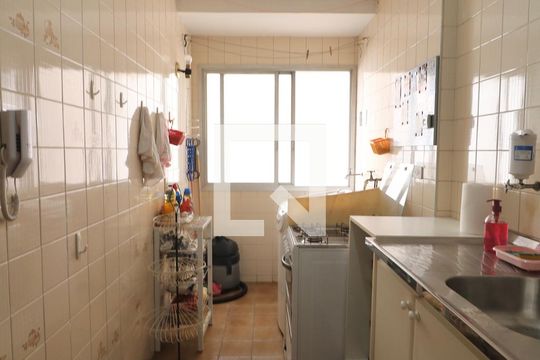 Cozinha de apartamento para alugar com 1 quarto, 38m² em Consolação, São Paulo