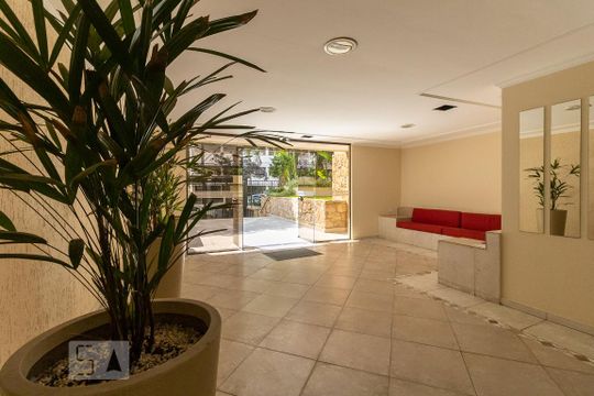 Hall de Entrada  de apartamento para alugar com 3 quartos, 99m² em Aclimação, São Paulo