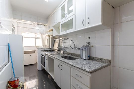 Cozinha  de apartamento à venda com 3 quartos, 79m² em Aclimação, São Paulo