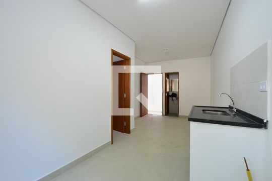 Sala/Cozinha de casa para alugar com 1 quarto, 44m² em Vila Guarani (z Sul), São Paulo