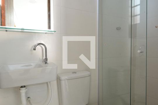 Banheiro de casa para alugar com 1 quarto, 44m² em Vila Guarani (z Sul), São Paulo